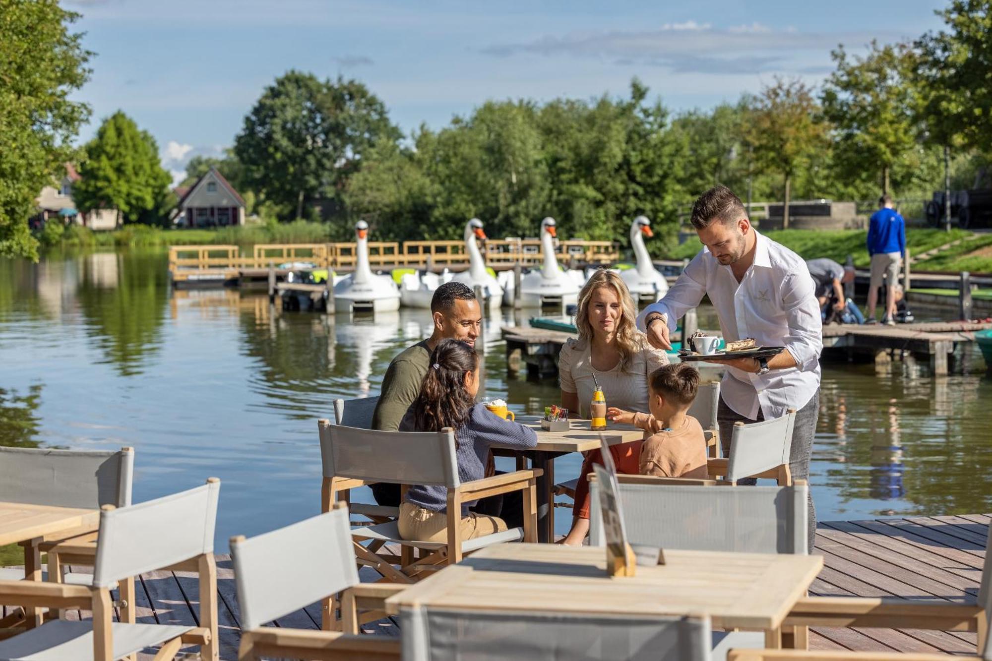Center Parcs Sandur Emmen Bagian luar foto