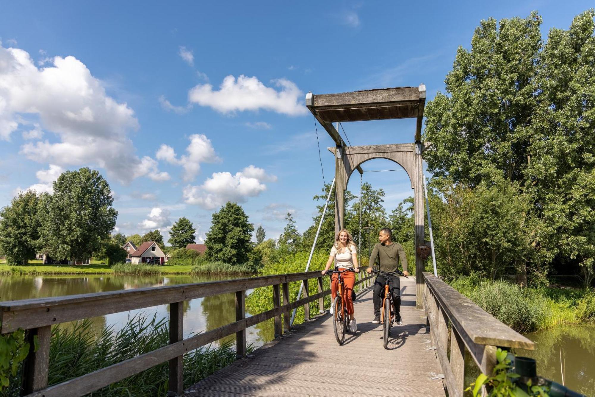 Center Parcs Sandur Emmen Bagian luar foto